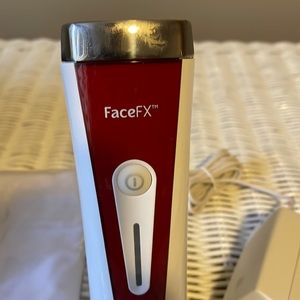 FaceFX - hand-held light emitting diode device for facial treatments